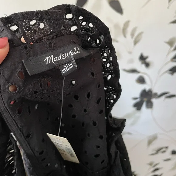 NWT Madewell Embroidered Eyelet Ruffle-Neck Keyhole Top - XL - Black - Back Tie - Picture 3 of 10